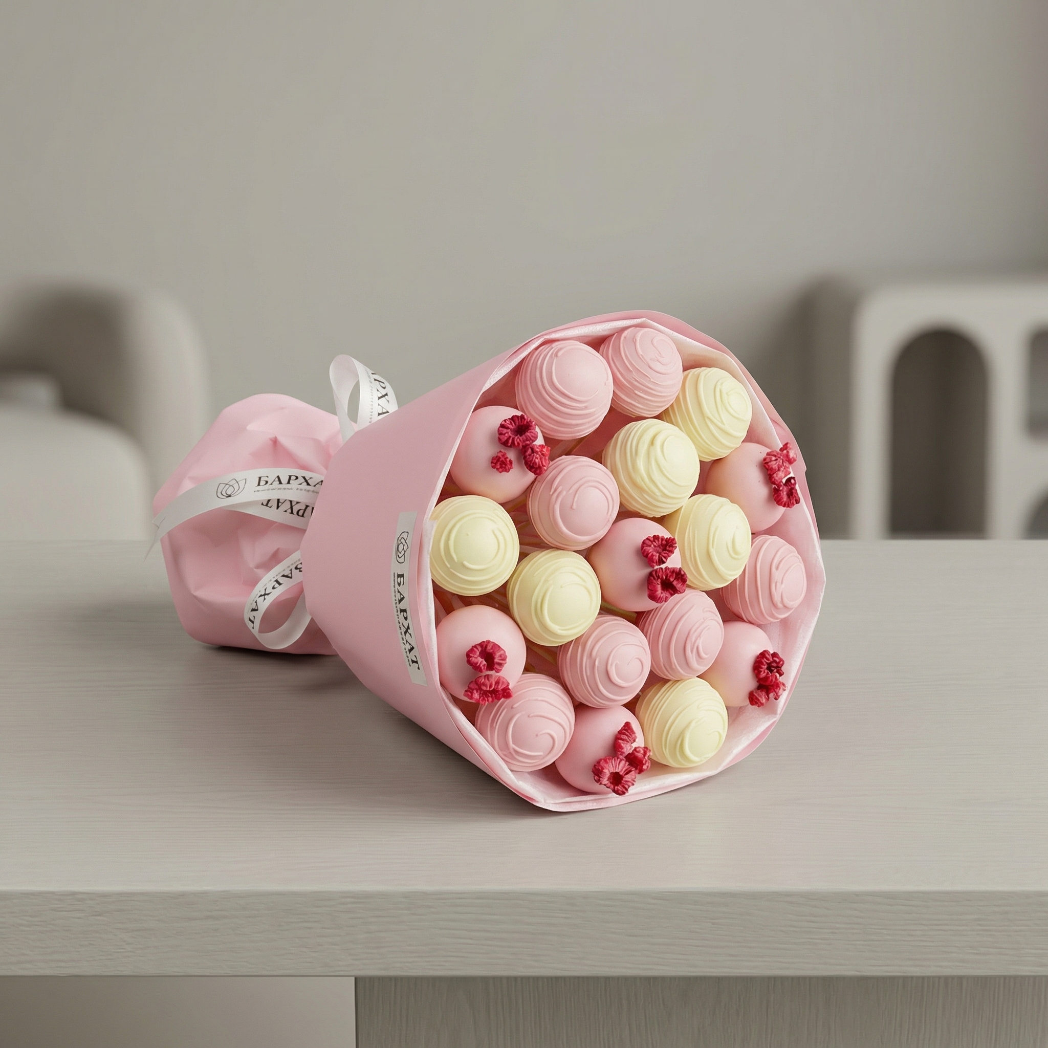 Букет Виноград в шоколаде Розовая пантера