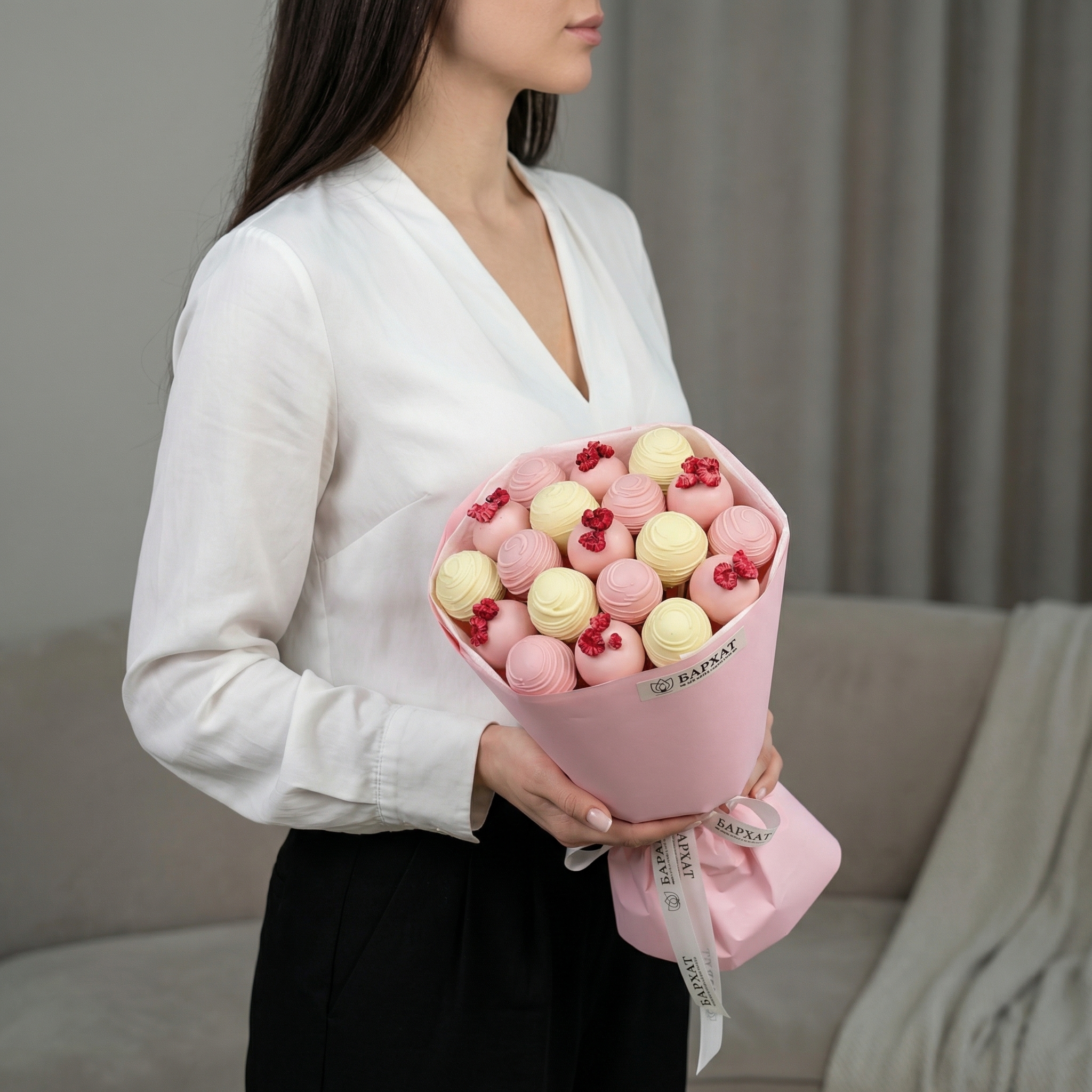 Букет Виноград в шоколаде Розовая пантера